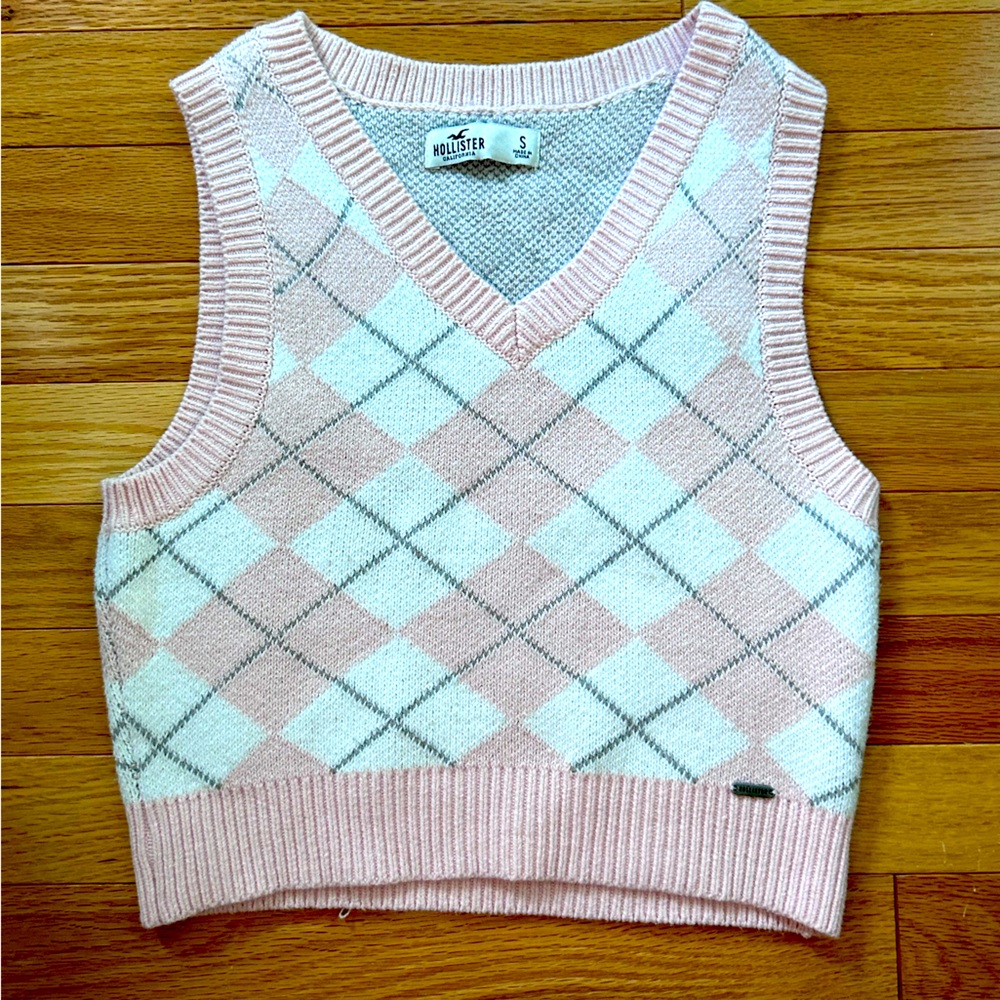 small hollister pink plaid sweater vest / tank top